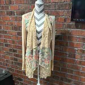 Gimmicks Floral Lace Waterfall Cardigan. Size Medium.
